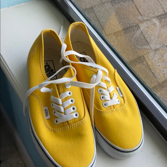 yellow lace vans